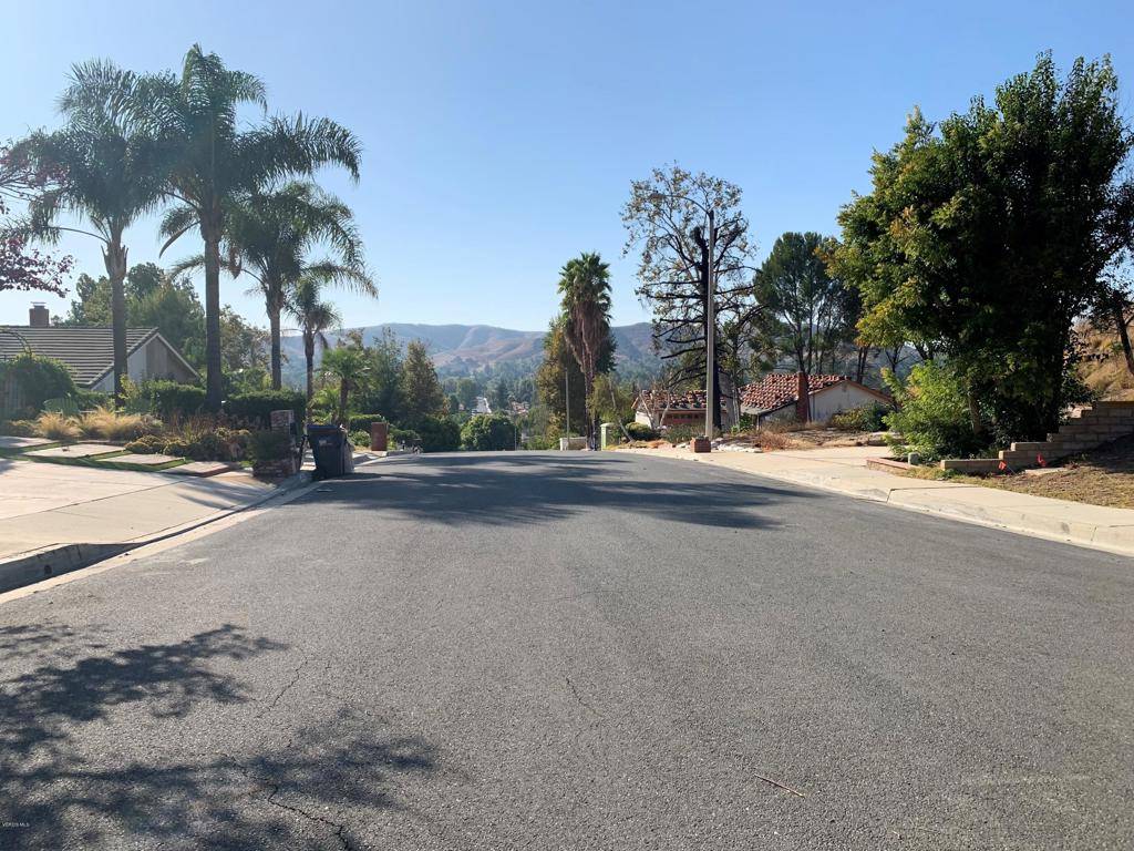 Agoura Hills, CA 91301,28623 Acacia Glen ST