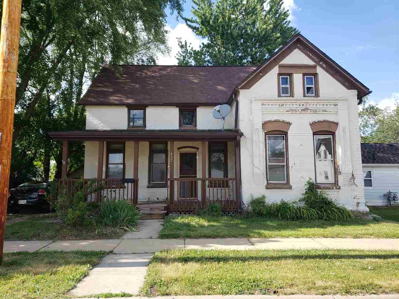Tomah, WI 54660,407 W Benton St