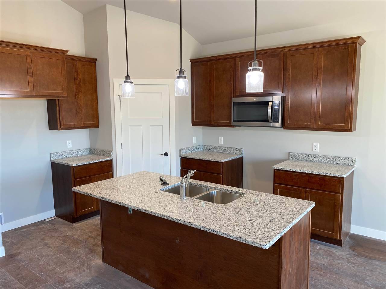 Stoughton, WI 53589,1501 Hoel Ave