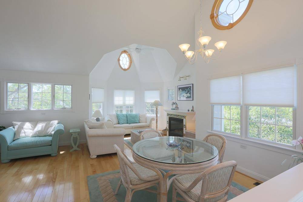 Cape May Point, NJ 08212,307 Princeton Avenue