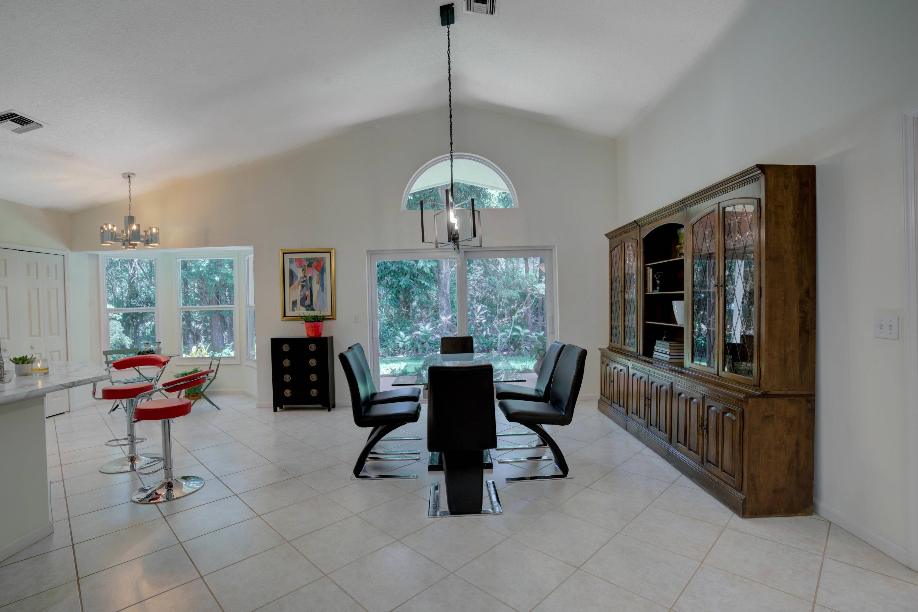 Palm Beach Gardens, FL 33418,429 Woodview CIR