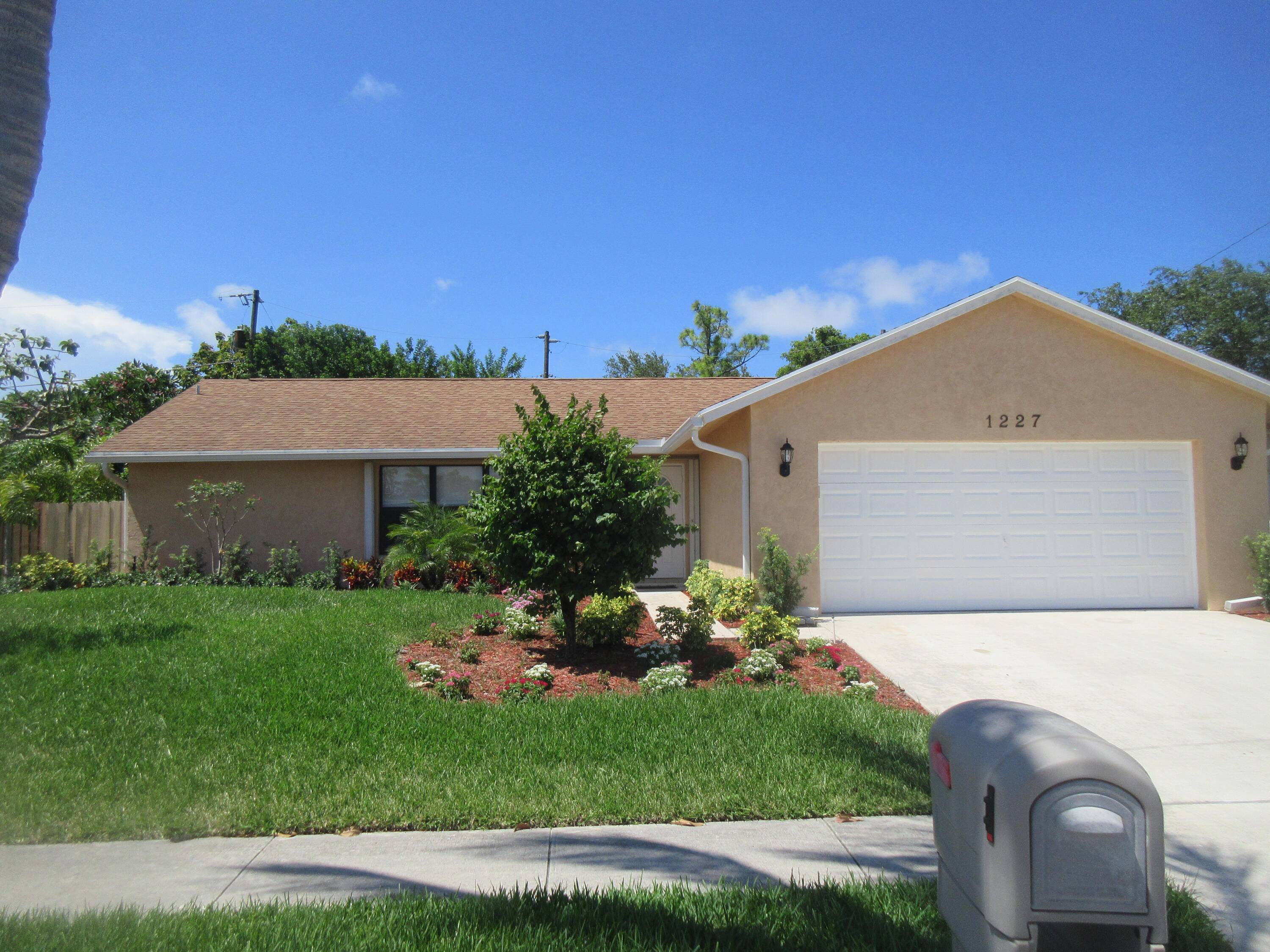 Lantana, FL 33462,1227 Palama WAY