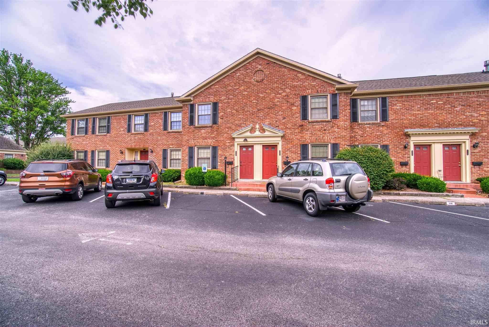 Evansville, IN 47715,119 Buckingham Drive