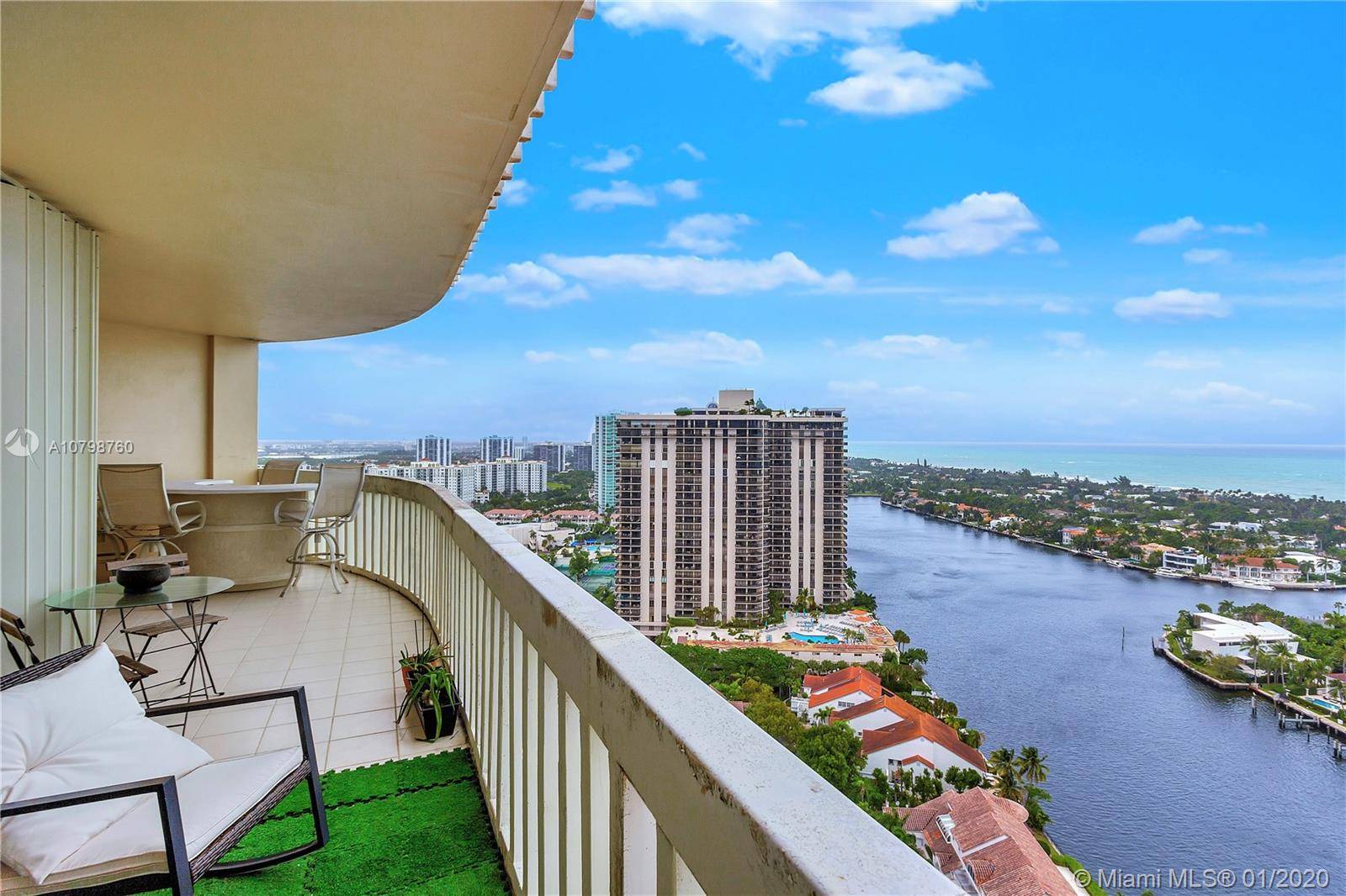 Aventura, FL 33180,19355 Turnberry Way #25A