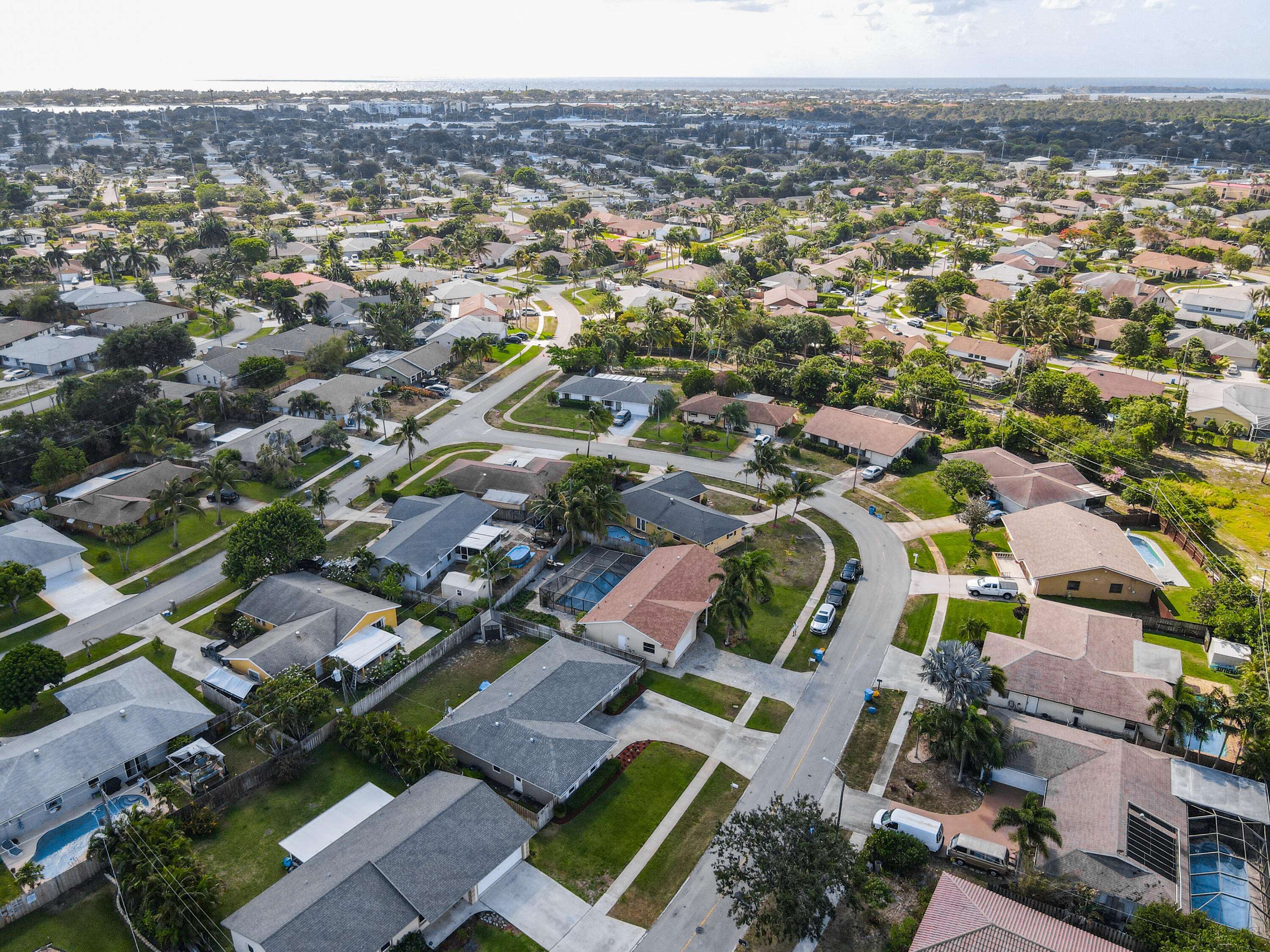 Lantana, FL 33462,932 La Costa WAY