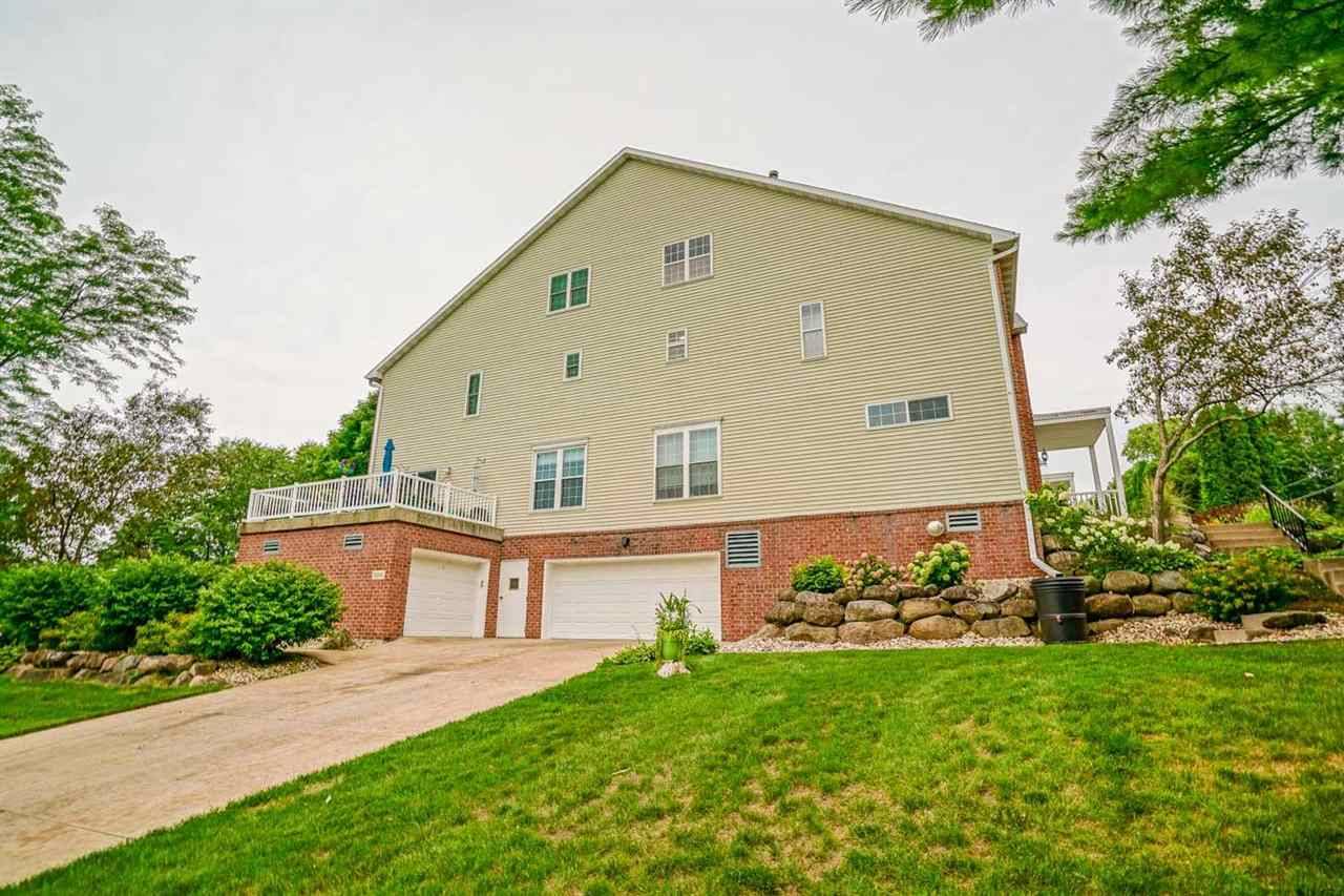 Mount Horeb, WI 53572,100 W Garfield St #B