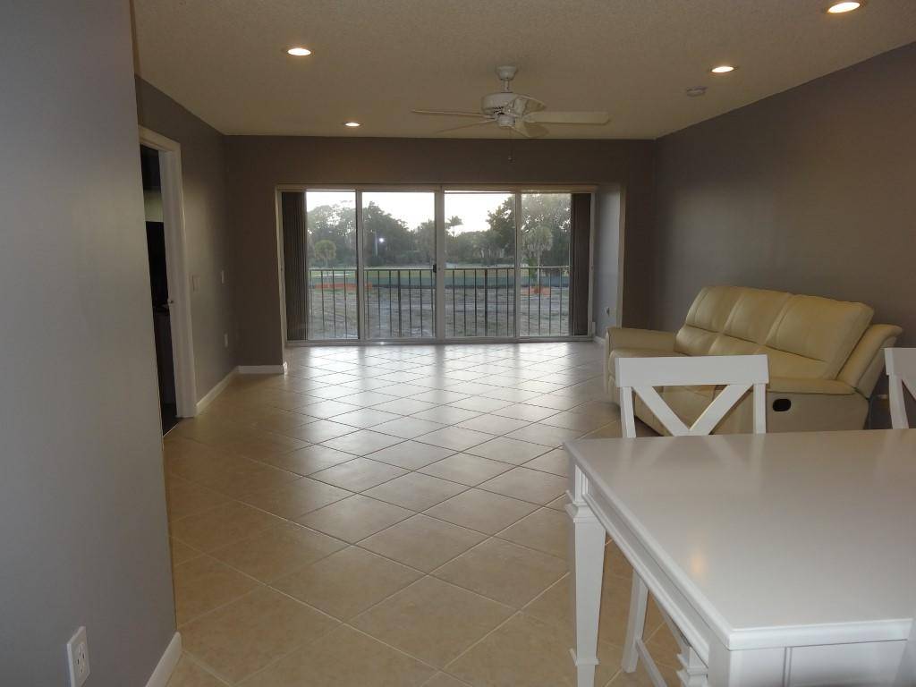 Lake Worth, FL 33467,4266 Deste CT 308