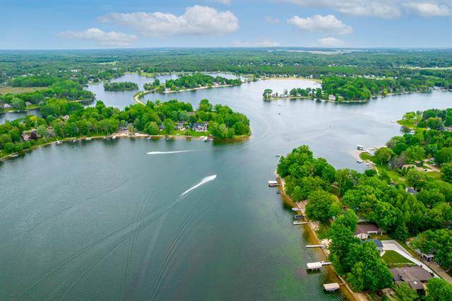 Canadian Lakes, MI 49346,11054 East Royal Road