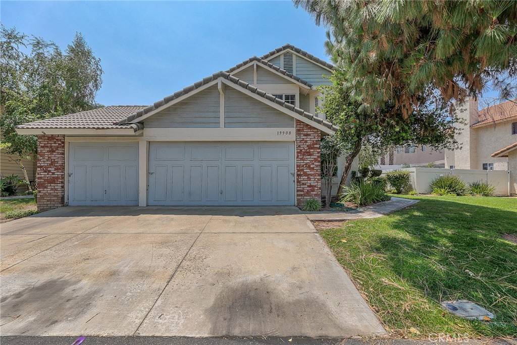 Canyon Country, CA 91351,19908 Swallow CT