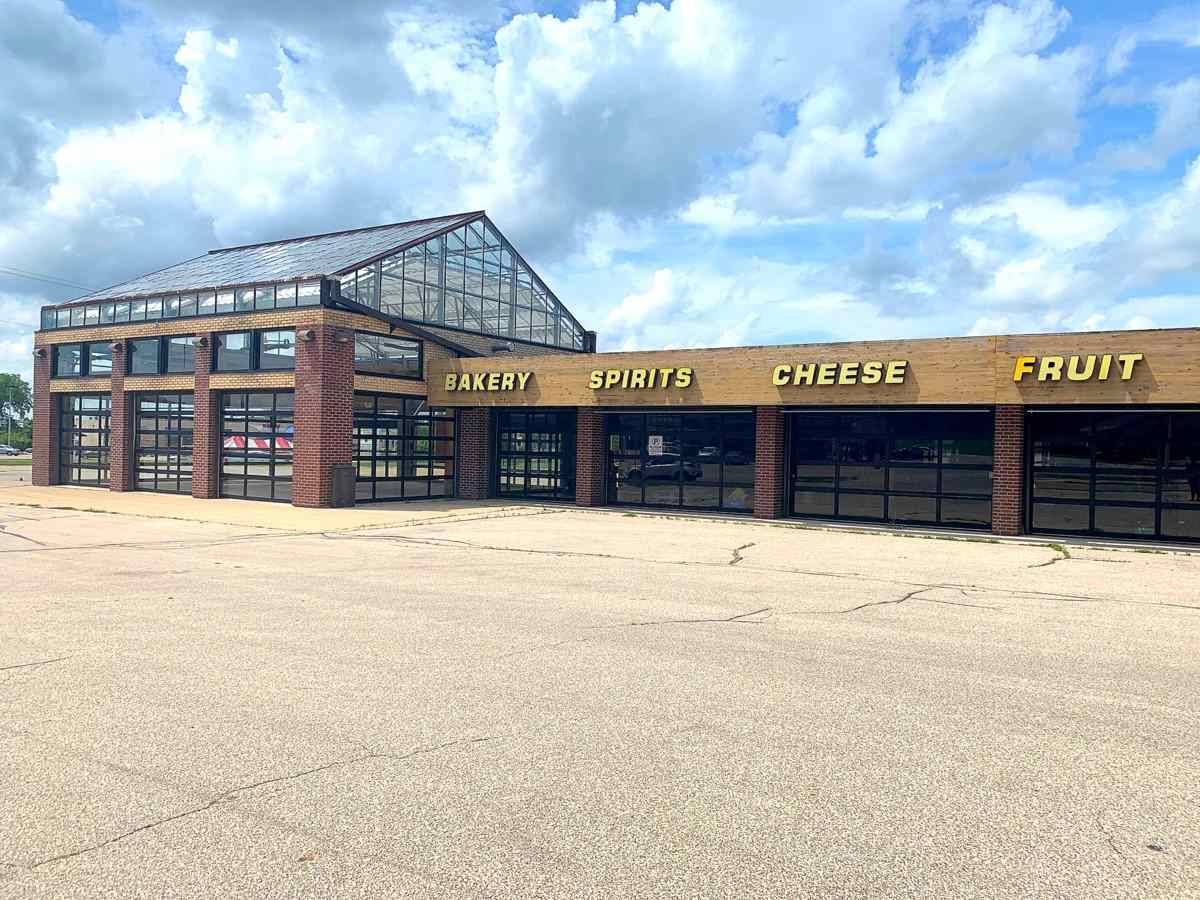 Monroe, WI 53566,701 8th St