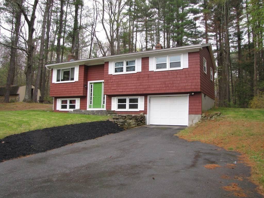 Holland, MA 01521,4 Forest Dr