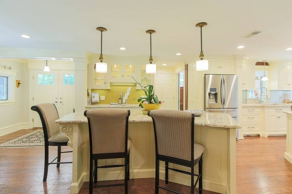 Holland, MA 01521,28 Leno Rd