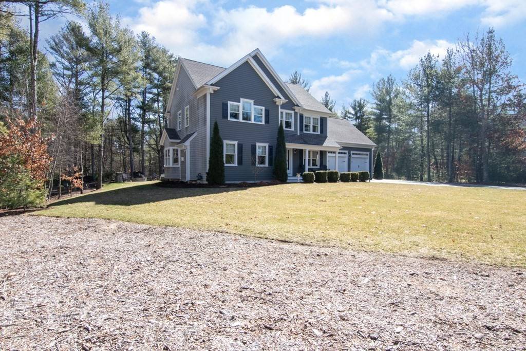 Carver, MA 02330,6 Kestrel Way