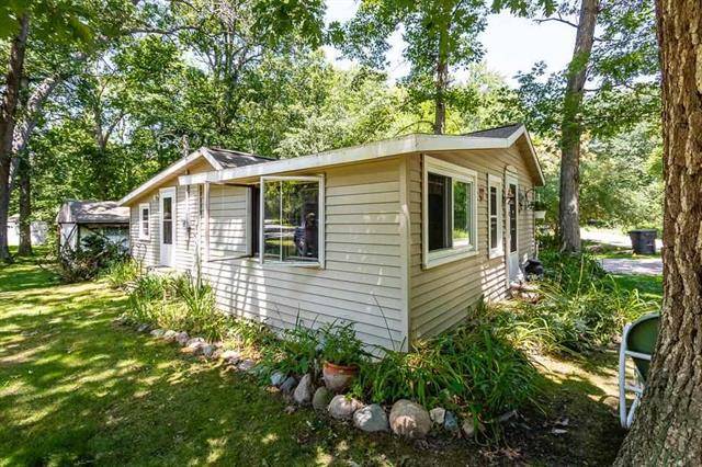 Munith, MI 49259,216 PORTAGE LAKE RD