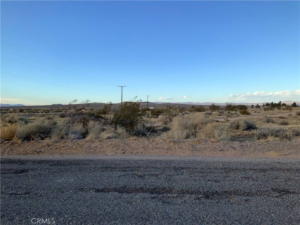 Hinkley, CA 92347,0 APN#0494-111-13-0000