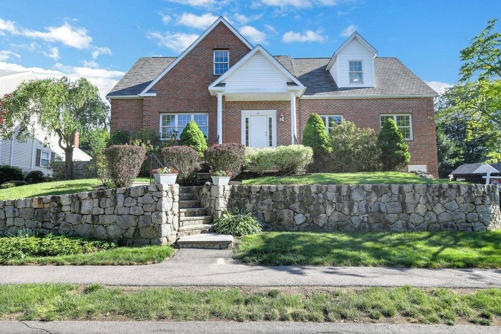 Needham, MA 02492,40 Howland St
