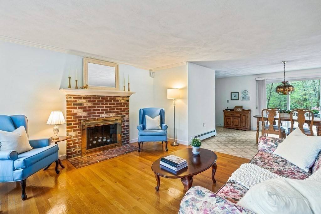 Andover, MA 01810,11 Iron Gate Drive