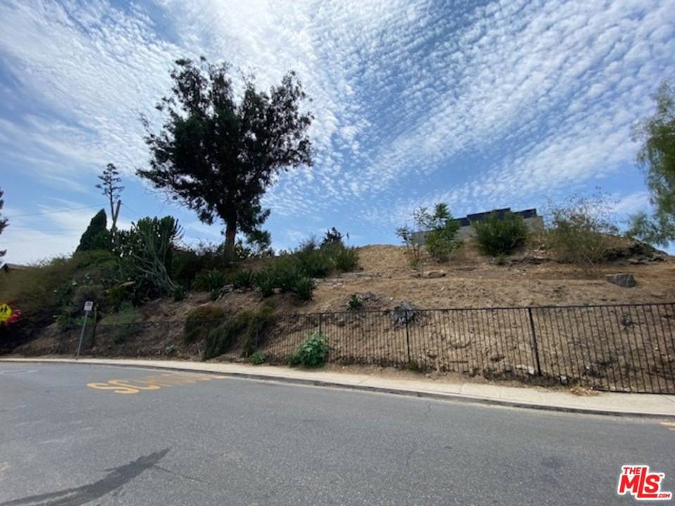 Silver Lake, CA 90039,2017 N Alvarado ST