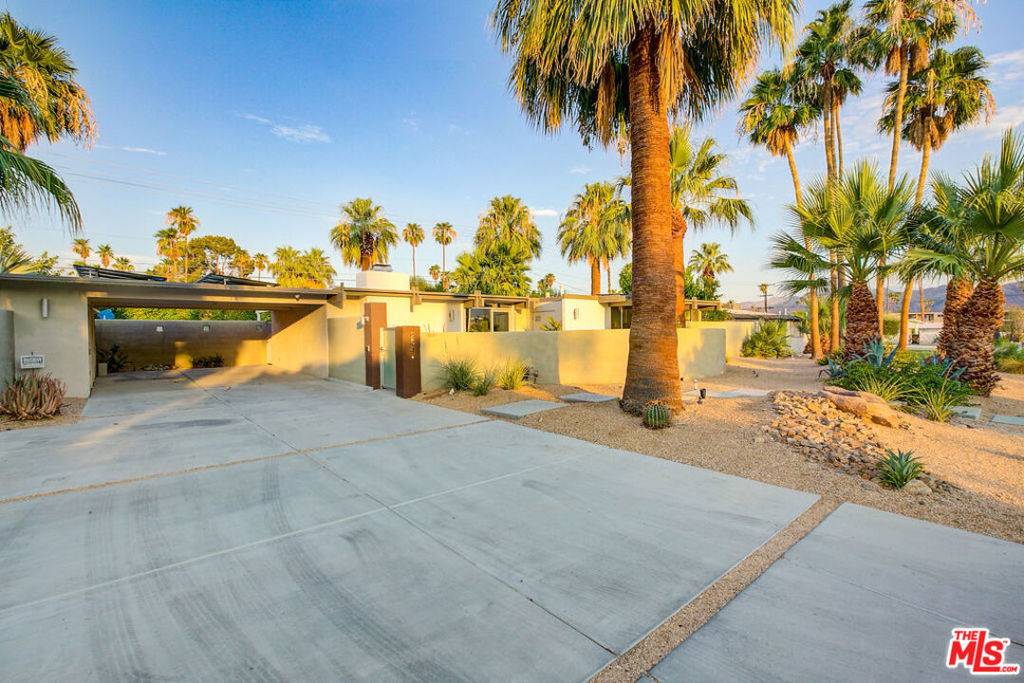 Palm Springs, CA 92262,244 N Monterey RD