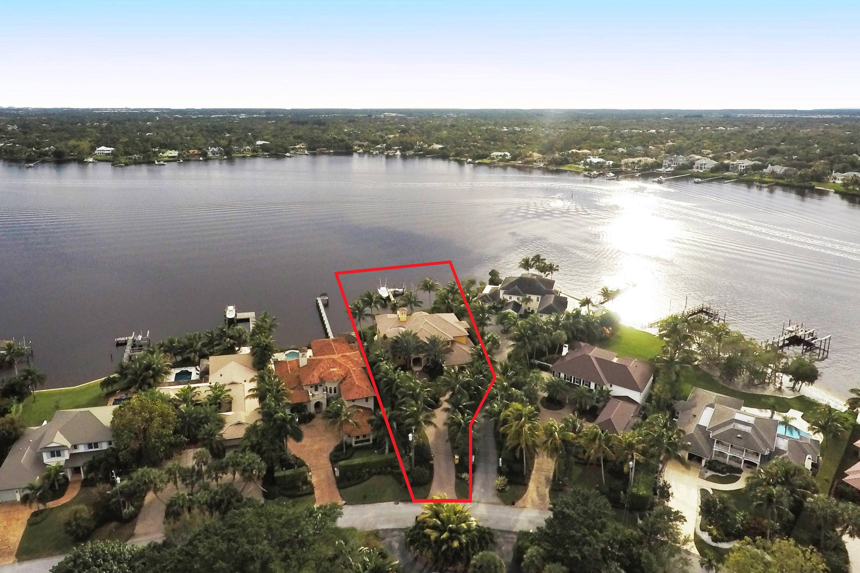 Tequesta, FL 33469,129 Point CIR