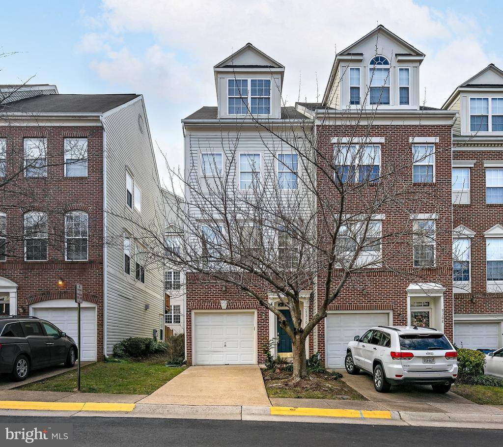 Alexandria, VA 22312,5310 CHIEFTAIN CIR