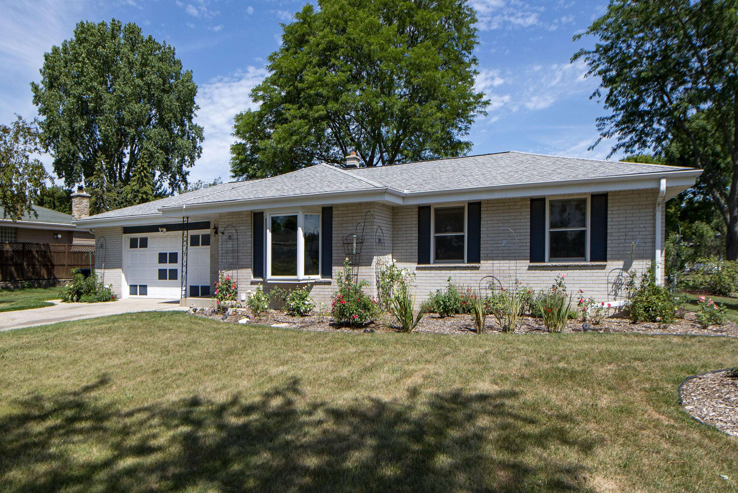 Franklin, WI 53132,10610 W Robinwood Ln