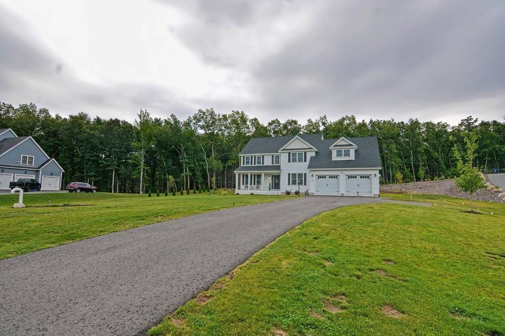 Dunstable, MA 01827,25 Bear Hill Road