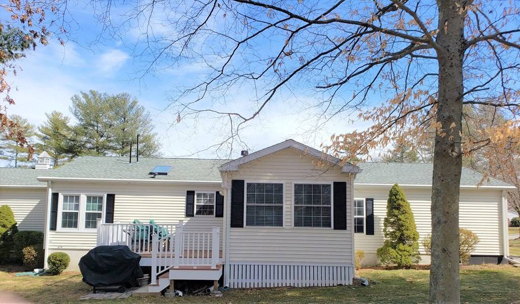 Middleboro, MA 02346,5004 Island Drive