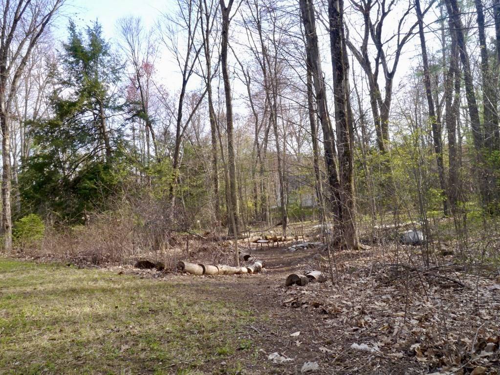 Amherst, MA 01002,263 Grantwood Dr