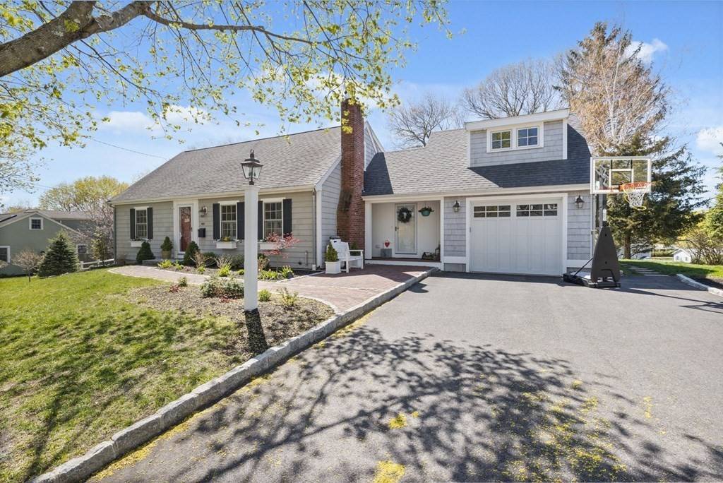 Hingham, MA 02043,27 Fairview Street