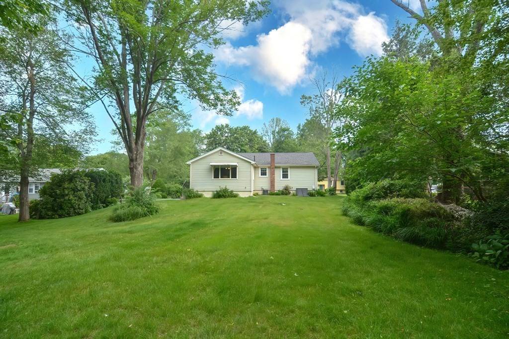 Holliston, MA 01746,43 Ridge Road