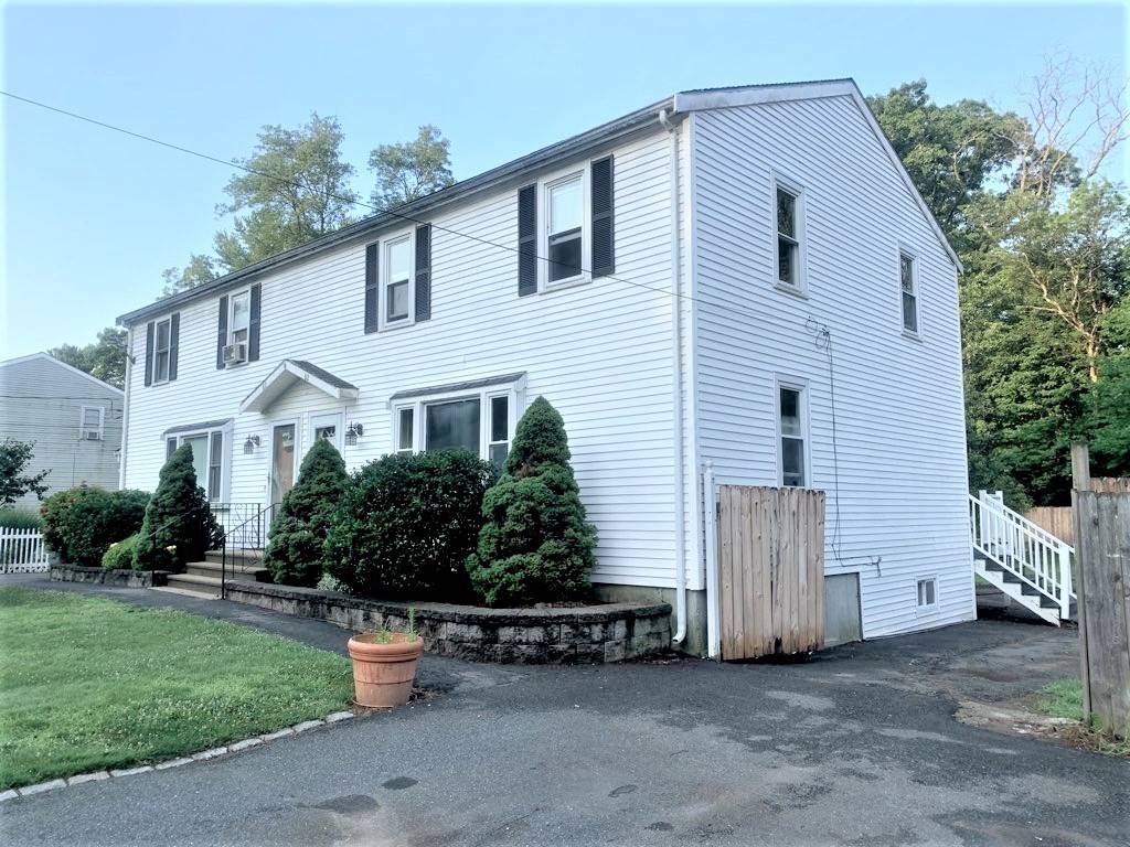 Taunton, MA 02718,62 Wellesley Cir #62