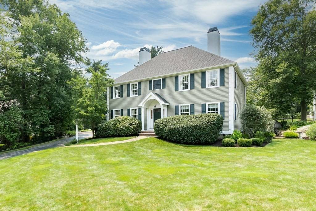 13 Old Planters Rd, Beverly, MA 01915