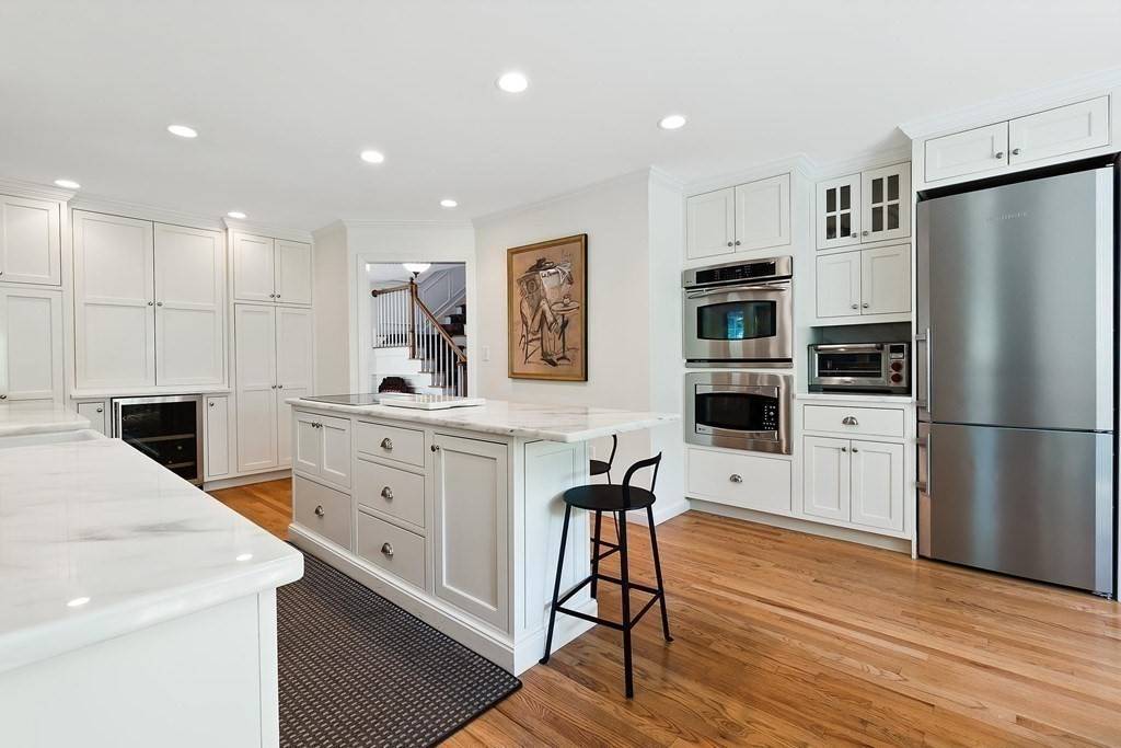 13 Old Planters Rd, Beverly, MA 01915