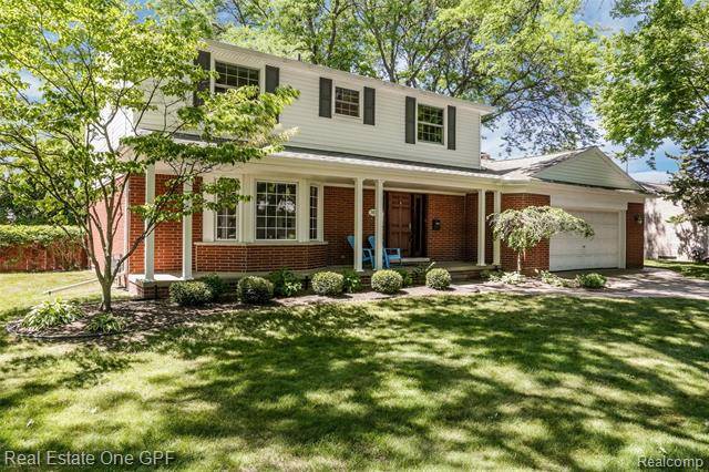 Grosse Pointe Woods, MI 48236,703 S ROSEDALE CRT