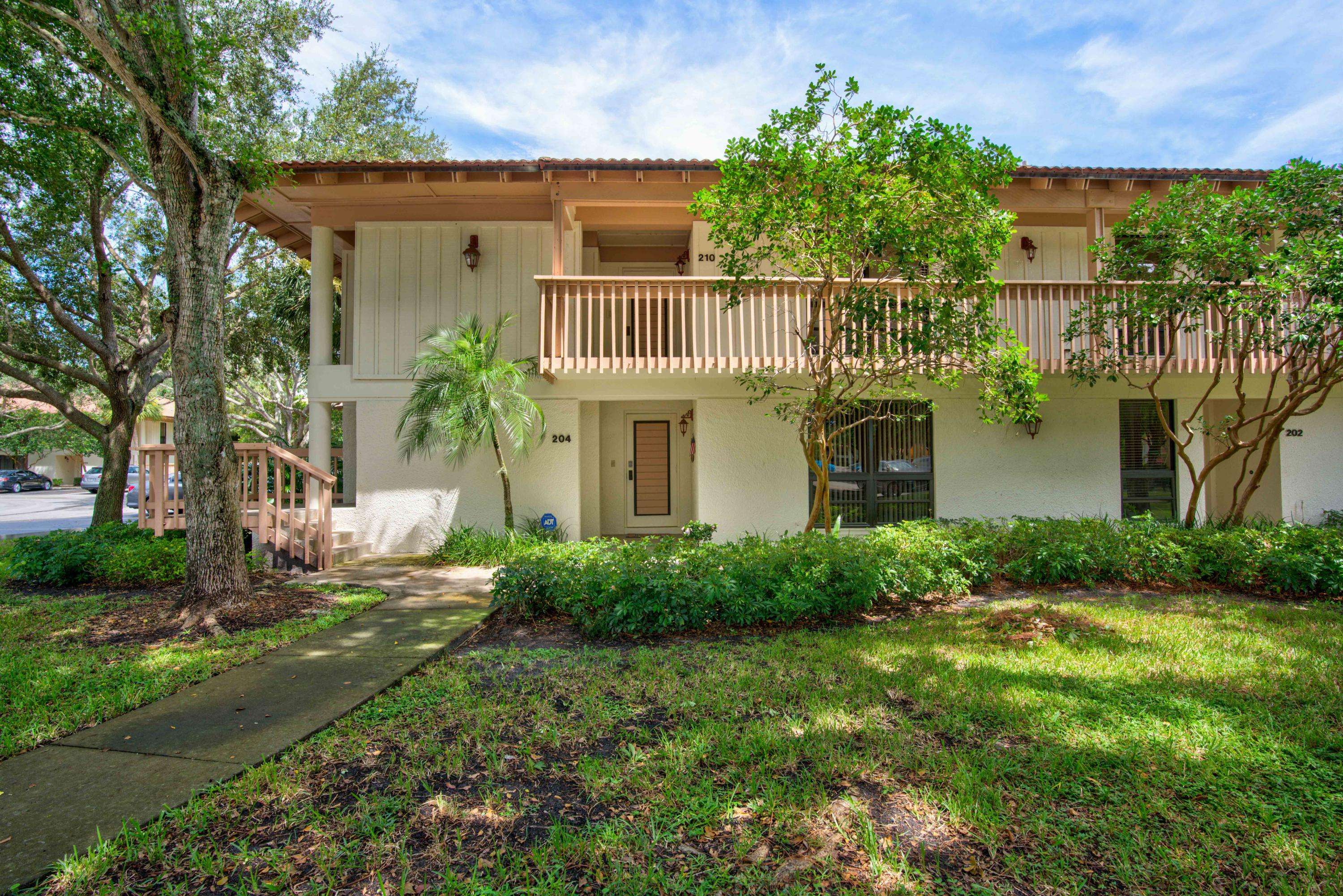 Palm Beach Gardens, FL 33418,204 Brackenwood TER