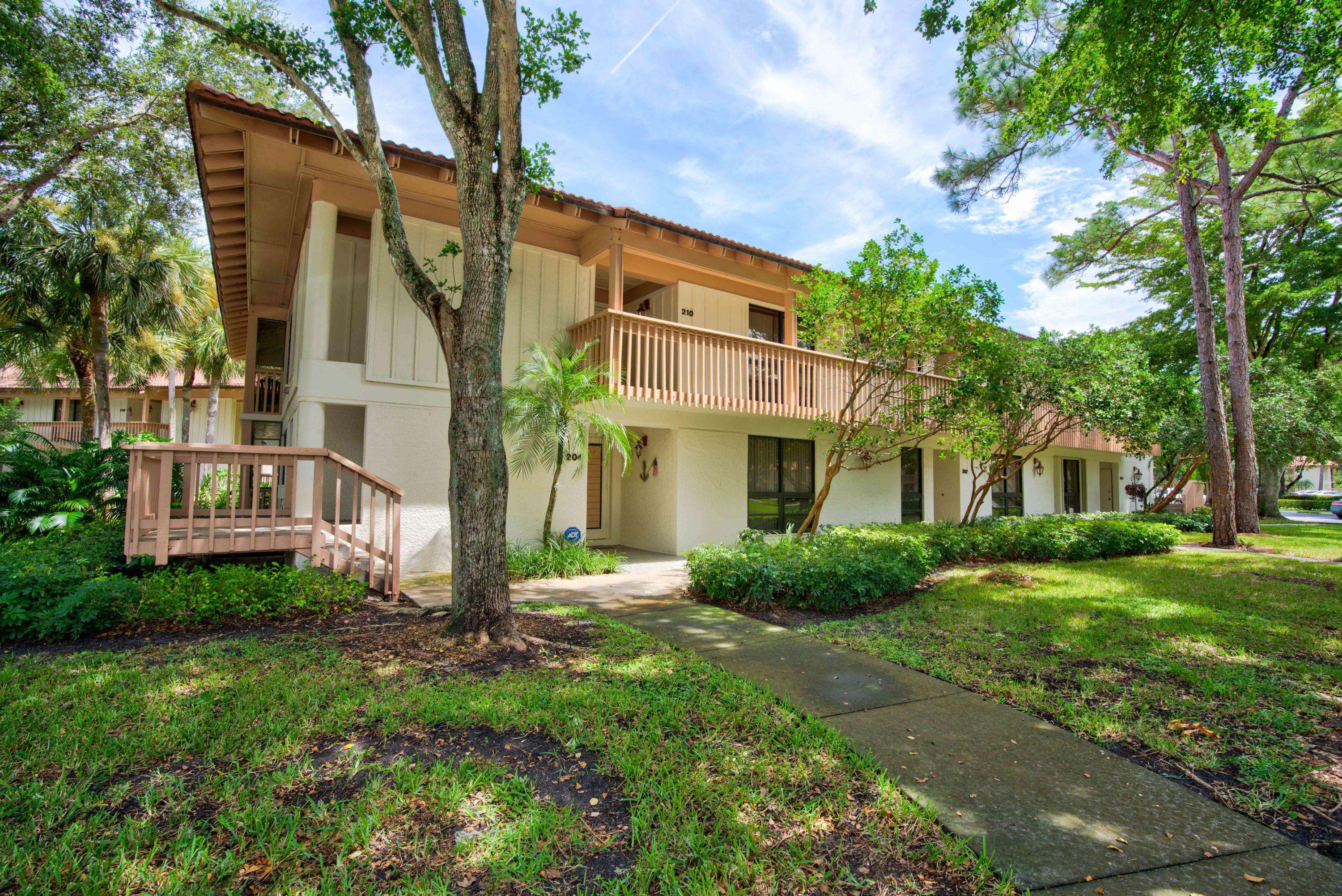 Palm Beach Gardens, FL 33418,204 Brackenwood TER