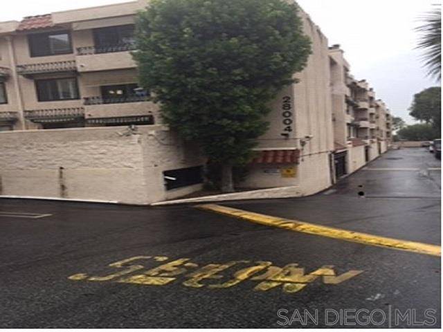 San Pedro, CA 90732,28004 S Western #212