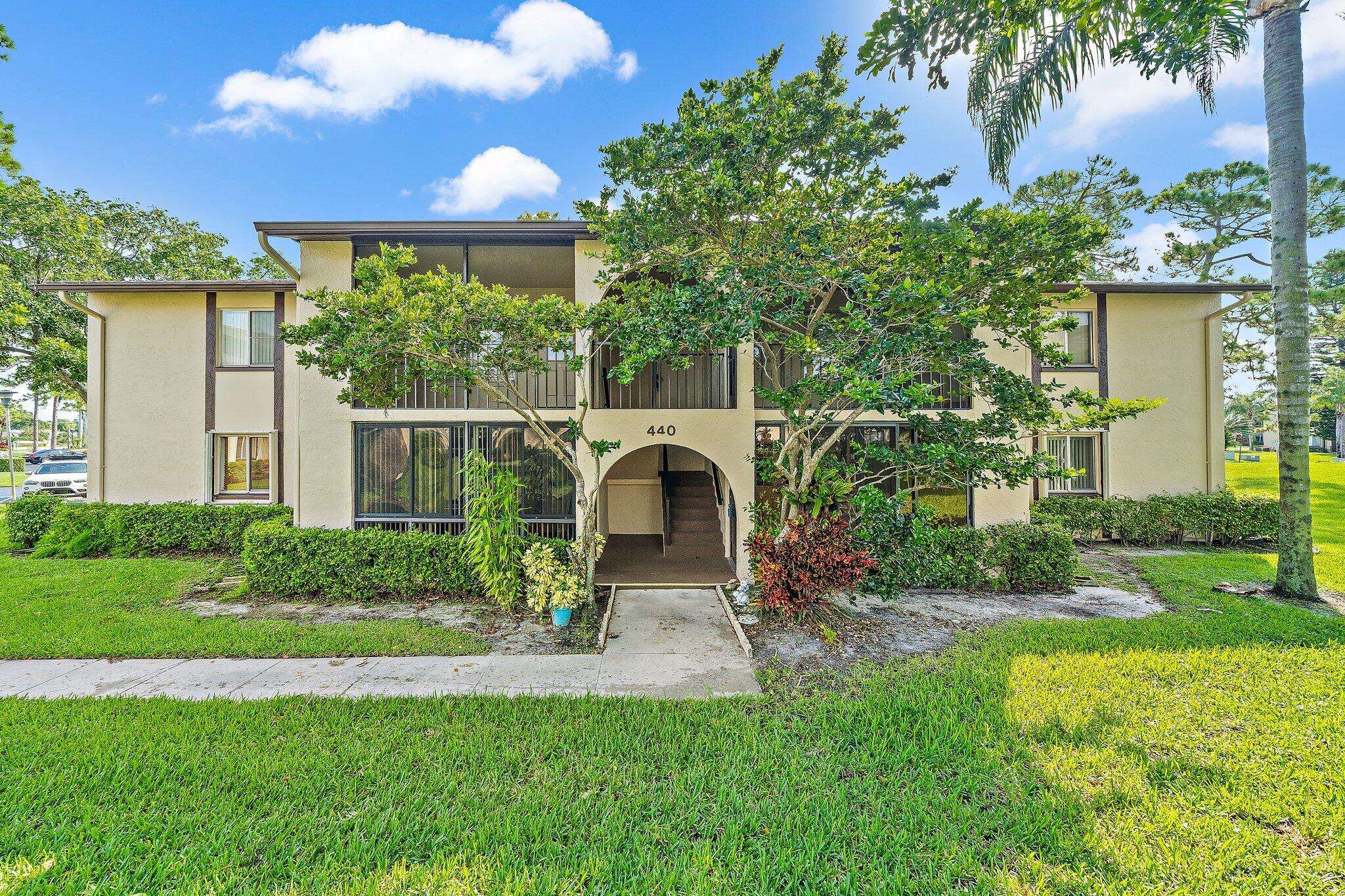 Greenacres, FL 33463,440 Pine Glen LN B-1