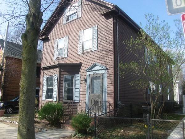 Cambridge, MA 02138,124 Holworthy Street