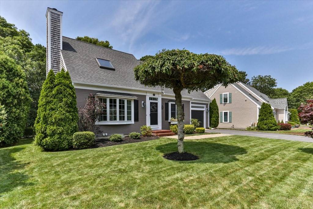 Barnstable, MA 02601,17 Starbeam Ln