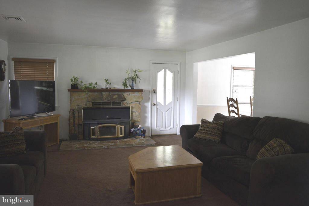 Alexandria, VA 22306,1916 EARLDALE CT