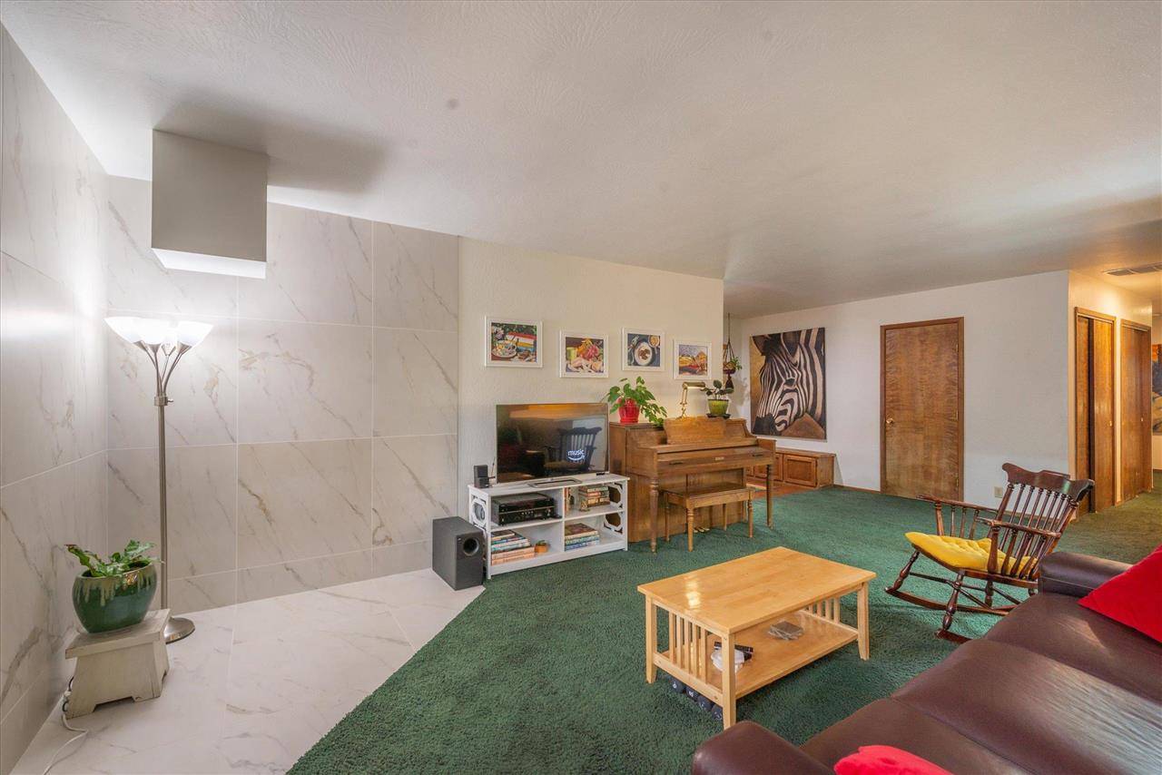 Truckee, CA 96161,10883 Whitehorse Road