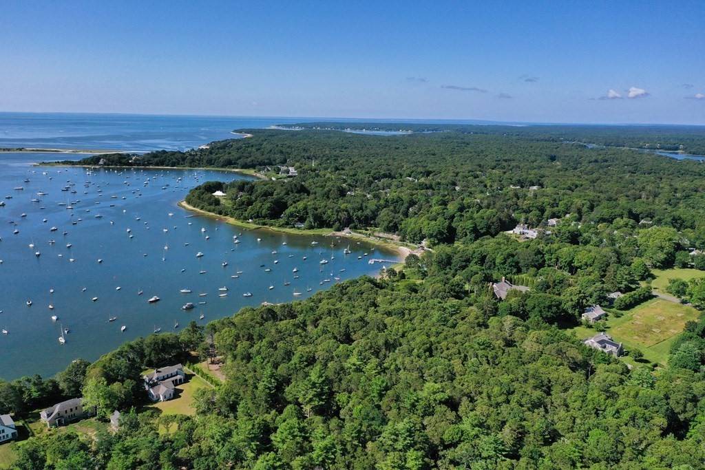 Barnstable, MA 02635,135 Putnam AVE