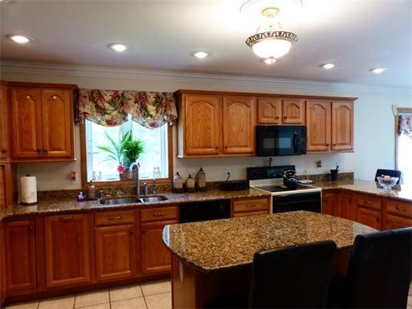 Dartmouth, MA 02747,2 Jenny Lind Way