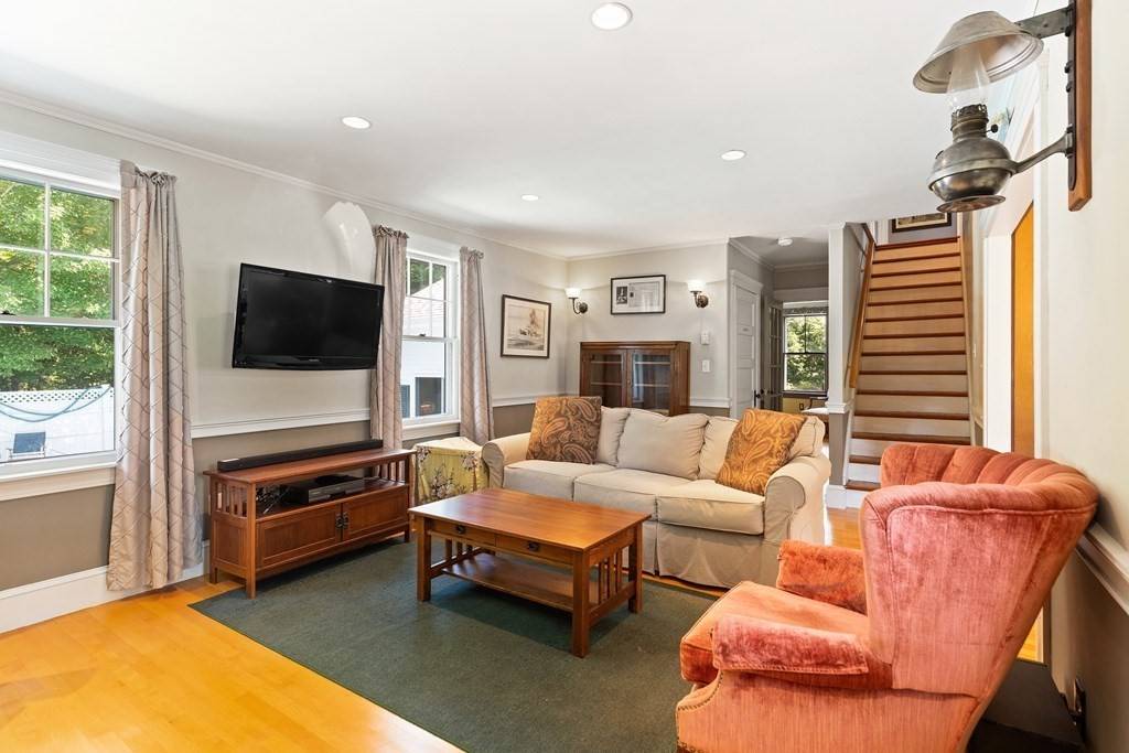 Boxford, MA 01921,723 Main Street