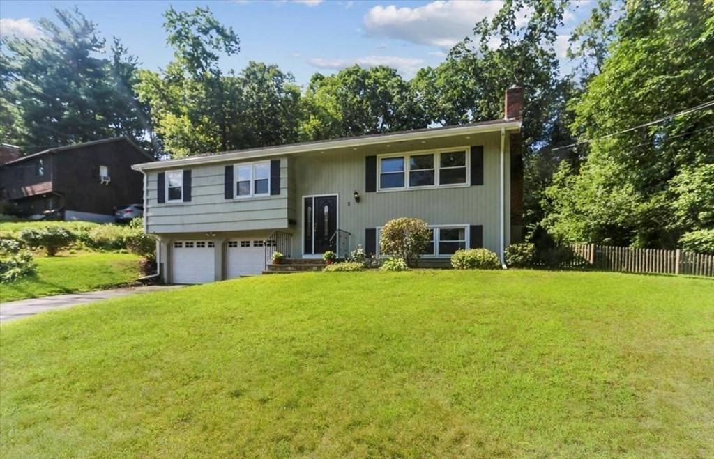 Franklin, MA 02038,5 Sargent Ln