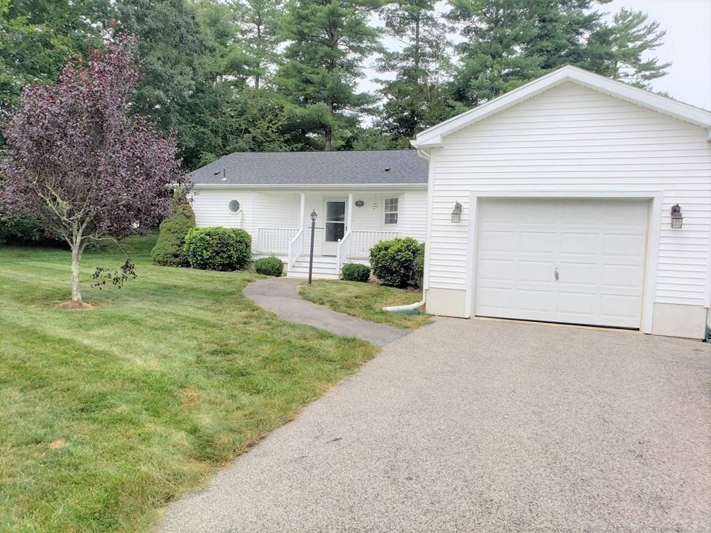 Middleboro, MA 02346,7701 Oak Point Drive