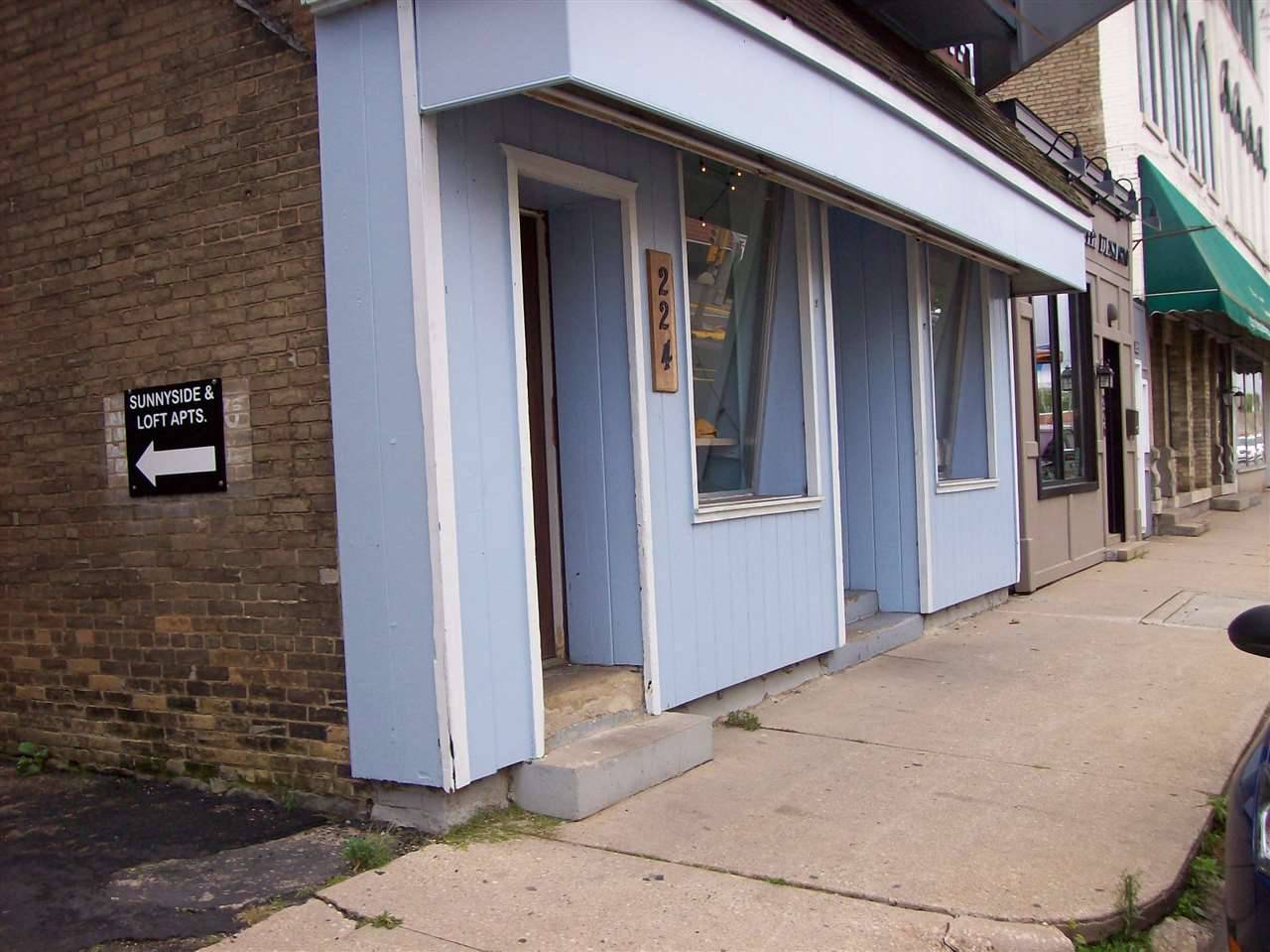 Portage, WI 53901,224 W Wisconsin St