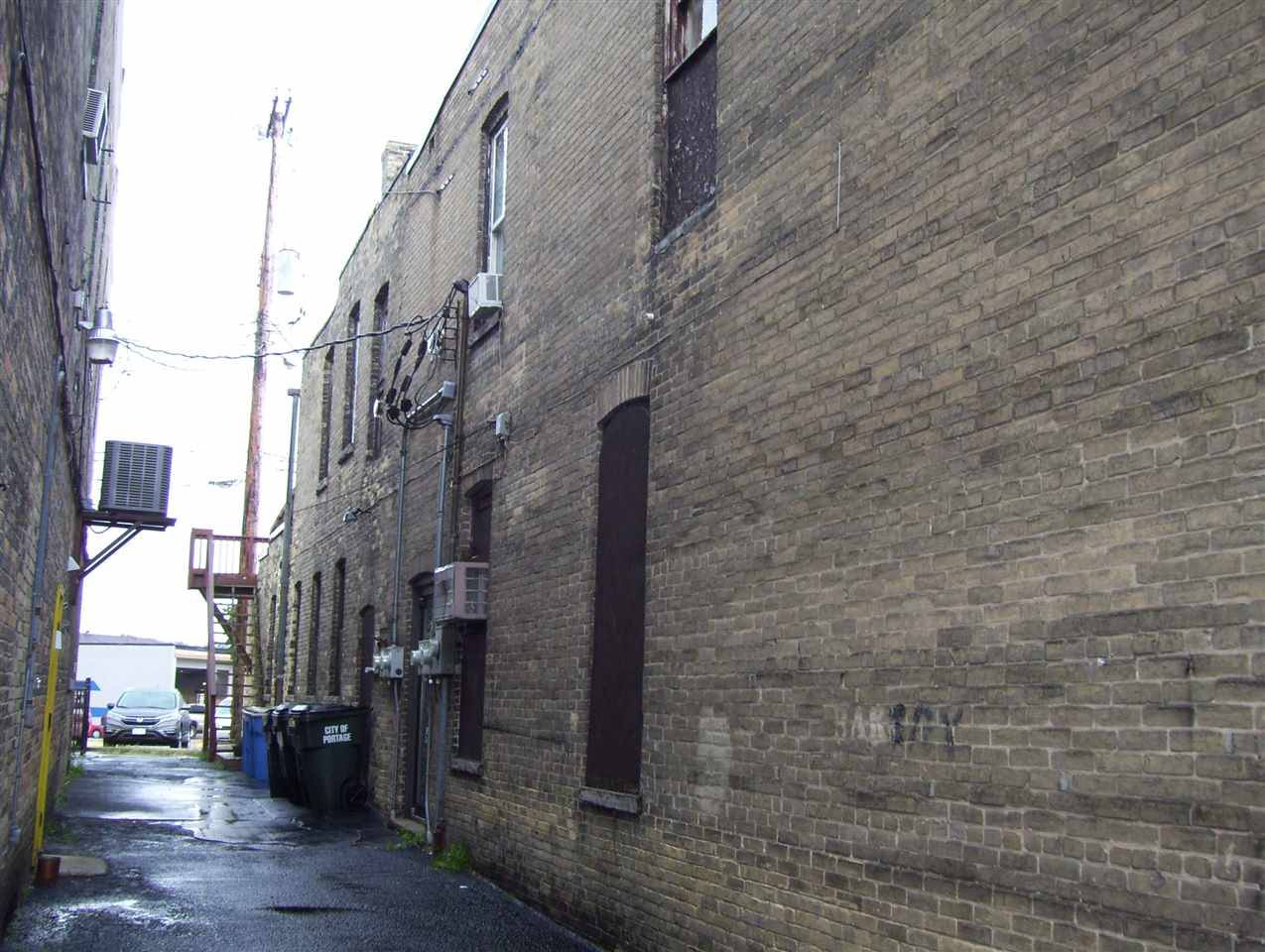 Portage, WI 53901,224 W Wisconsin St